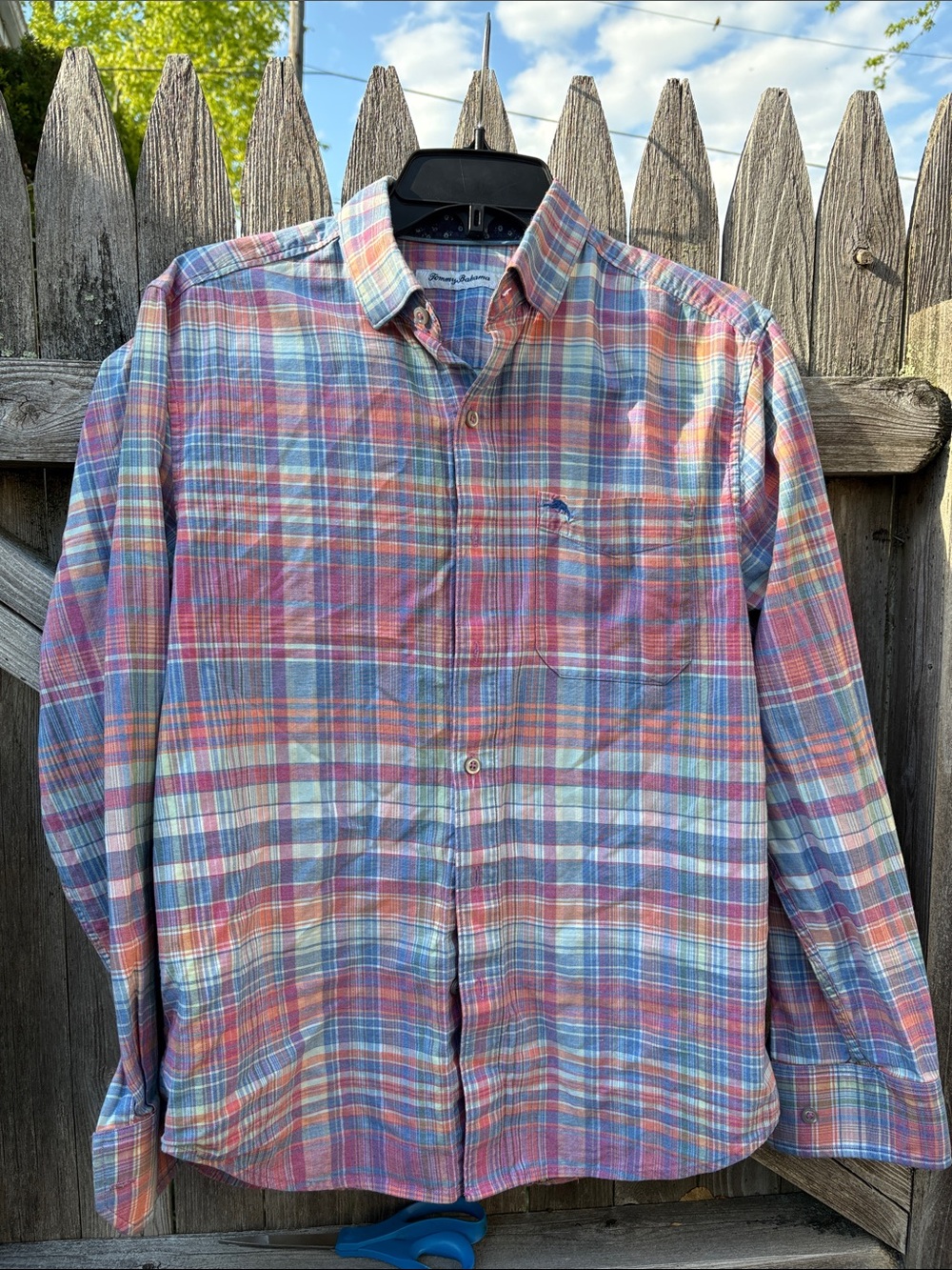 Tommy Bahama small cotton shirt.